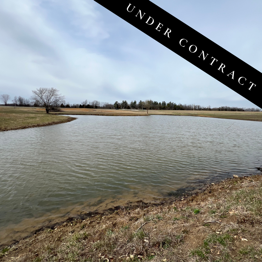 Country Living, Close to Town – Perfect for Livestock and Leisure!